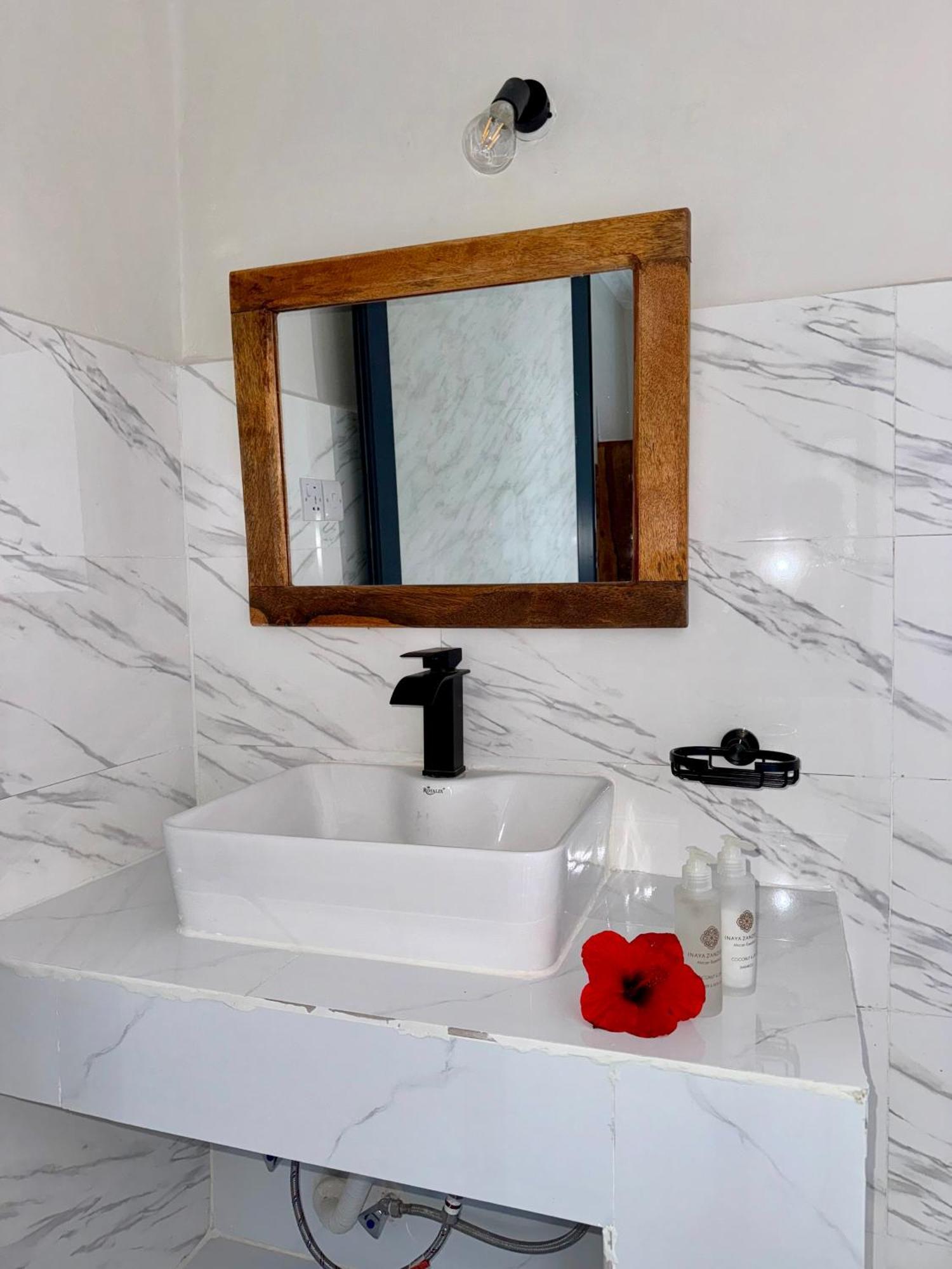Rafiki Hotel Nungwi Beach Ngoại thất bức ảnh